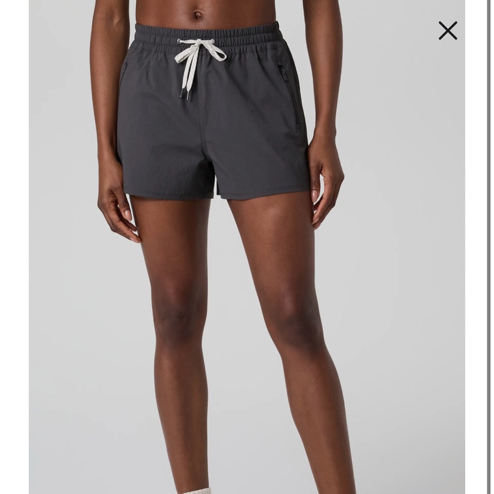Vuori Birch Shorts Vintage Black NWOT